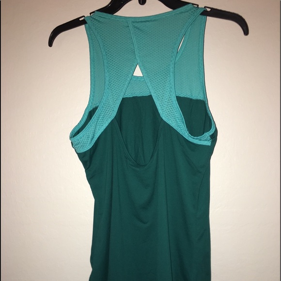 Workout tank top - Picture 2 of 2